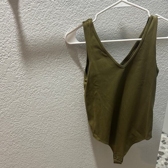 SO Green Fitted Bodysuit Top - Picture 1 of 2